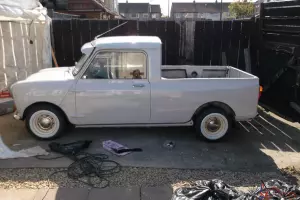  CLASSIC MORRIS MINI PICKUP 