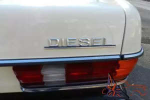 1980 Mercedes-Benz 300CD --