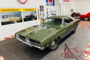1969 Dodge Charger - R/T - 426 HEMI - 4 SPEED MANUAL - CONCOURSE QUAL