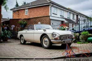 1963 MG MGB Roadster Convertible Petrol Manual