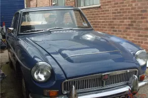  MGC GT. Mineral Blue. Automatic. 
