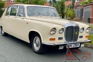 Daimler DS40 limousine