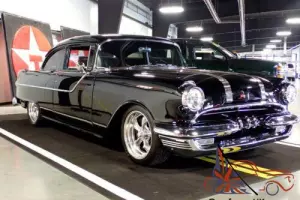 1955 Pontiac Chieftain Photo