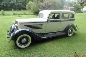 1934 DODGE 4 DR SEDAN