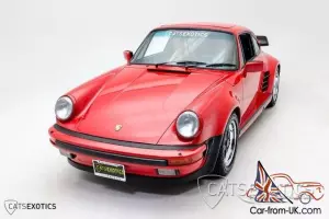 Porsche : 930