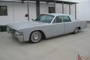 Lincoln : Continental   Grey Primer