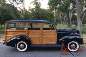 1939 Ford Deluxe Station Wagon