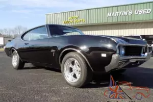 1969 Oldsmobile Cutlass --