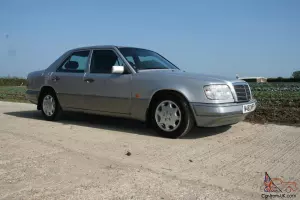  1995 Mercedes E200 Auto 