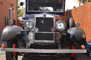 Morris Flat Nose Cowley Saloon 1930