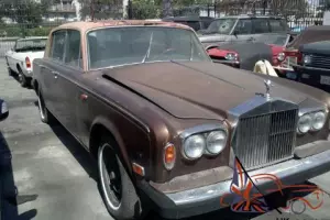 Rolls Royce Silver Shadow  Base Sedan 4-Door 6.7L