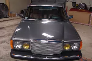 Mercedes-Benz : 300-Series 1985 Turbo Diesel Time Capsule