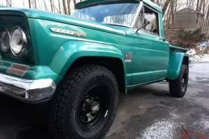1966 Jeep Gladiator J2000 Thriftside Pick Up Truck