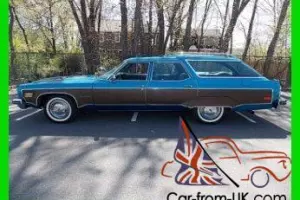 1975 CUSTOM CRUISER WAGON/ SPECTRE BLUE/ LOADED AND ORIGINAL/ ORIGINAL SPARE !!