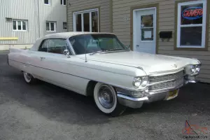 Cadillac : DeVille Deville
