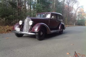 1933 Oldsmobile L33 four-door sedan straight eight