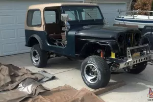 1983 Jeep CJ7 Fiberglass, New Frame, SS Everything, Powder Coated Everyting Else