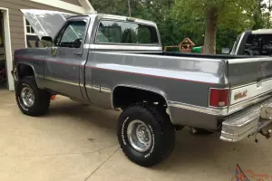 1986 GMC SIERRA CHEVY K1500 Wide side 4X4