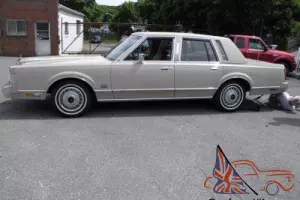 1987 Lincoln Town Car