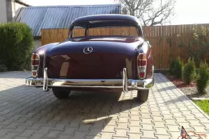 Mercedes Benz Ponton Coupe 220 S with factory sunroof