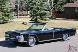 Lincoln : Continental Convertible Photo