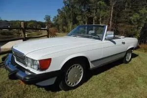 1989 Mercedes Benz 560 SL White/Grey PRISTINE CAR LAST Year of W107