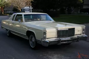 Lincoln : Town Car TOWN COUPE - MOONROOF - 51K MILES