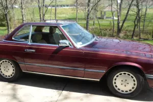 Outstanding 1986 Mercedes 560Sl - 2 Tops-  Red Cabernet Metallic +many new parts