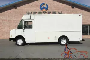1999 Freightliner P700 Step Van