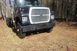 Ford L9000 Tandem Axle Cummins