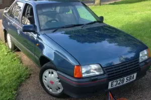 Vauxhall/Opel Belmont 1.8 SRI SALOON BLUE ONE FORMER KEEPER