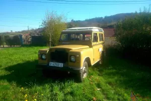 LAND ROVER SANTANA DIESEL 88 INCH 1977 LHD STATION WAGON 9 SEATER SWB ORIGINAL