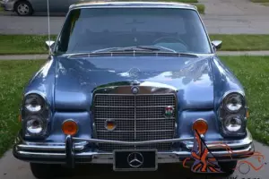 1972 Mercedes-Benz 200-Series 280