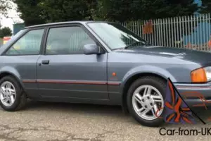 Ford Escort XR3i - 1 owner from new - 71k miles with 30 service stamps!