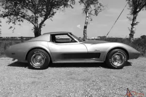 1976 Chevrolet Corvette Stingray L-48 Auto