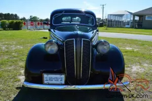 1937 Dodge D5 2 DOOR SEDAN