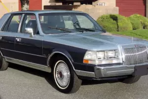 Lincoln : Continental California Photo