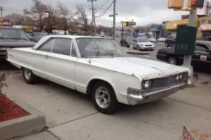 Chrysler : Newport Base Hardtop 2-Door
