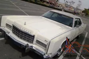 1973 Lincoln Continental Photo