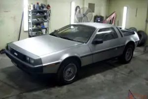1981 DELOREAN DMC-12  CAR Back to the future car parts car