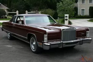Lincoln : Town Car TOWN COUPE - ONE OWNER - 31K MILES Photo