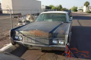 1967 Lincoln Continental Photo