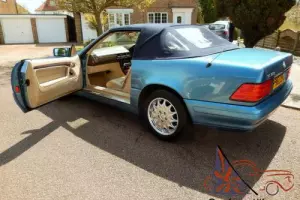 1996 MERCEDES SL 320 AUTO BLUE SHOW CAR CONDITION -- cream leather