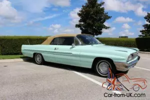 1961 Pontiac Bonneville Photo