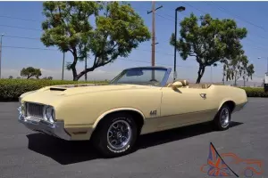 Oldsmobile : 442 Convertible