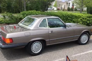 1987 Mercedes-Benz SL-Class
