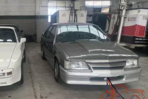 1985 HOLDEN CALAIS VK 334 PACK  5 SPEED MANUAL V8 RARE!! AIRCON AND STEER