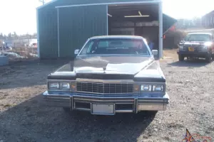 1977 Cadillac DeVille, Black on Black, Leather Interior, Vinyl Roof, V8 engine