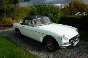  MGB Roadster 1974 (1950cc) with overdrive. 