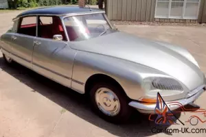 1970 Citroen DS21 2.2L